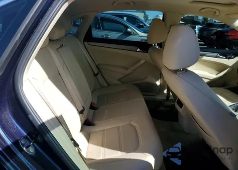 2014 Volkswagen Passat Se z USA, uszkodzony, nr VIN 1VWBN7A30EC054011